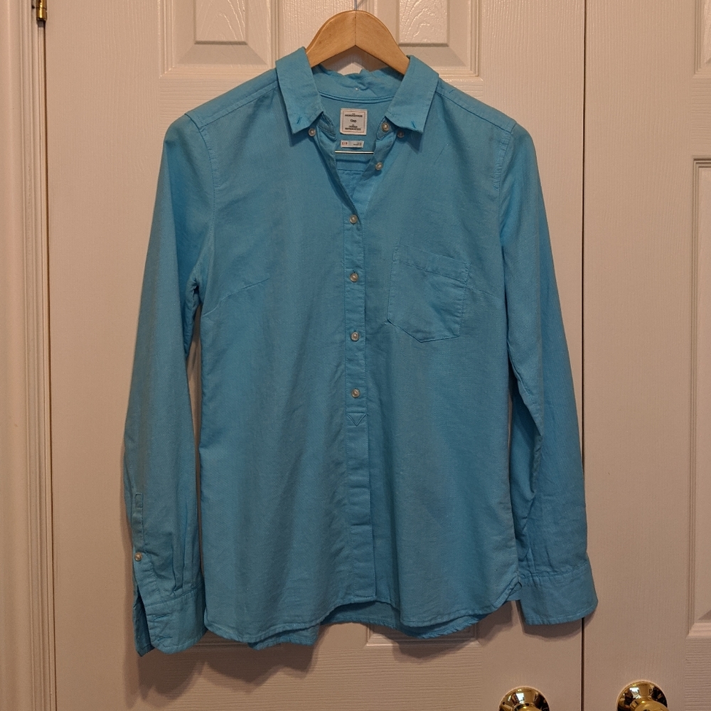 Blue Gap button down shirt
